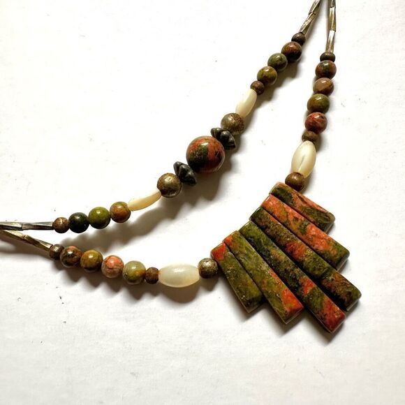 Unakite mother of pearl silver tone double strand  necklace - Picture 3 of 10